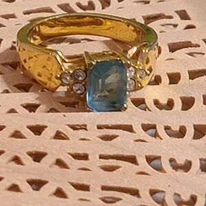 Size 8 ladies ring for sale